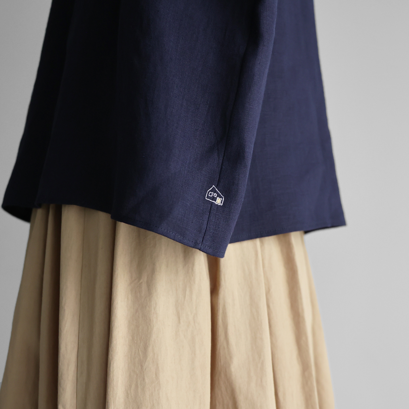 シャトルリネンバッグボタン2way半袖ブラウス U615をリリースしました