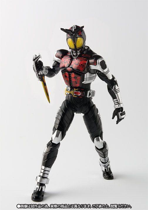 S.H.Figuarts（真骨彫製法） 仮面ライダーダークカブト | 魂ウェブ