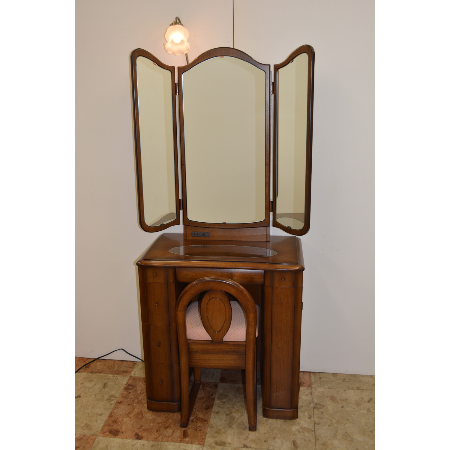 収納三面鏡マロニエ アンティーク色 - 鏡台・ドレッサーの専門店 大川