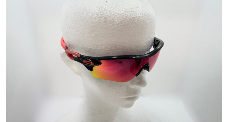 OAKLEY RadarLock Path（レーダーロックパス）とは | OAKLEYの