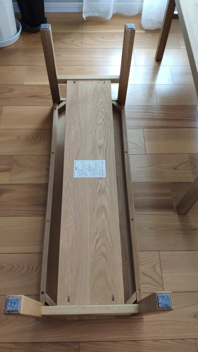 質感が良い無印良品の木製ベンチはテレビ台としても使えます | 旅と家