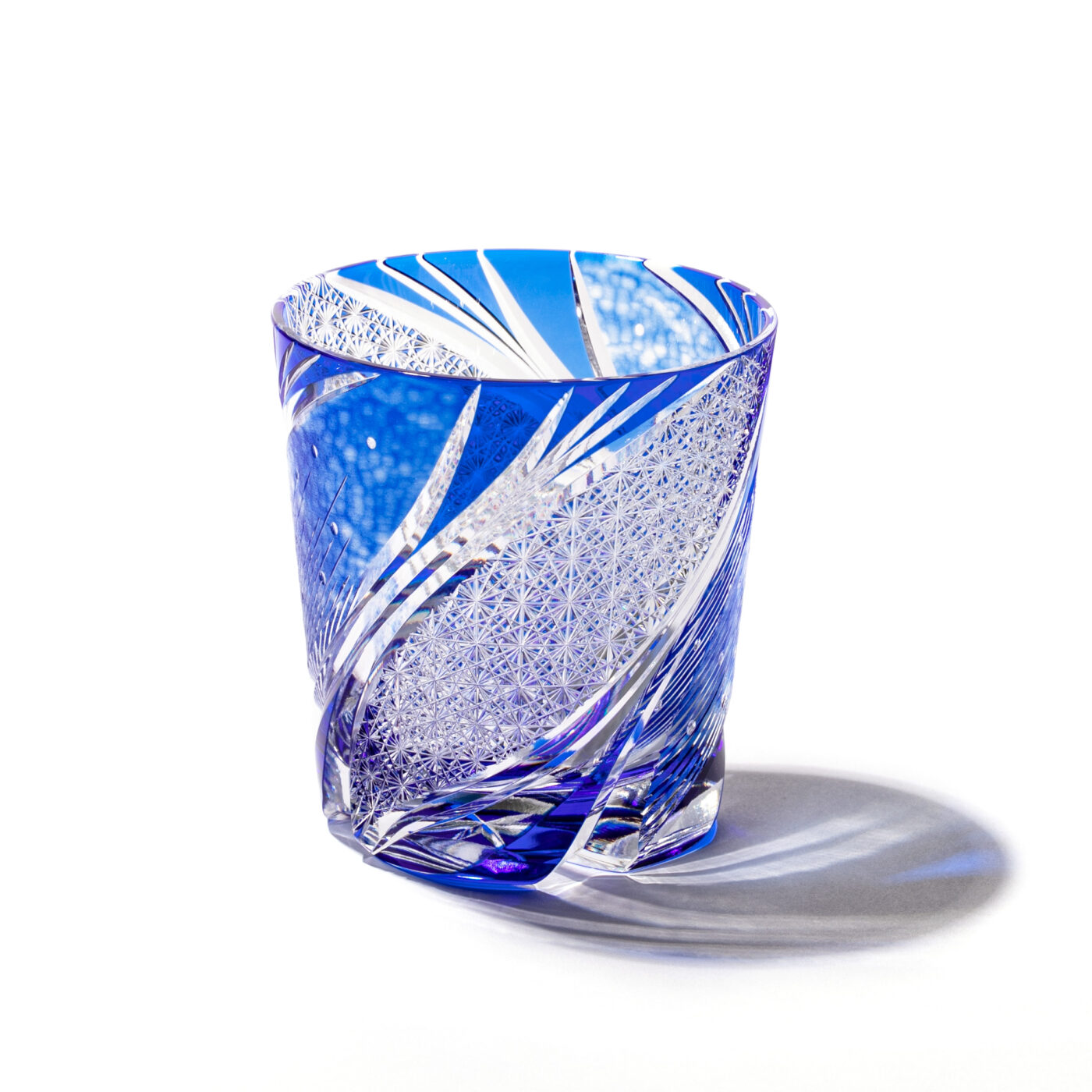 ゆう】 ◇渭原硯（日昇翔鶴文蓋付天成硯／翠緑に波紋／