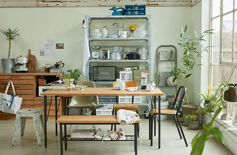 niko and  FURNITURE & SUPPLY(ニコアンド ファニチャーアンド