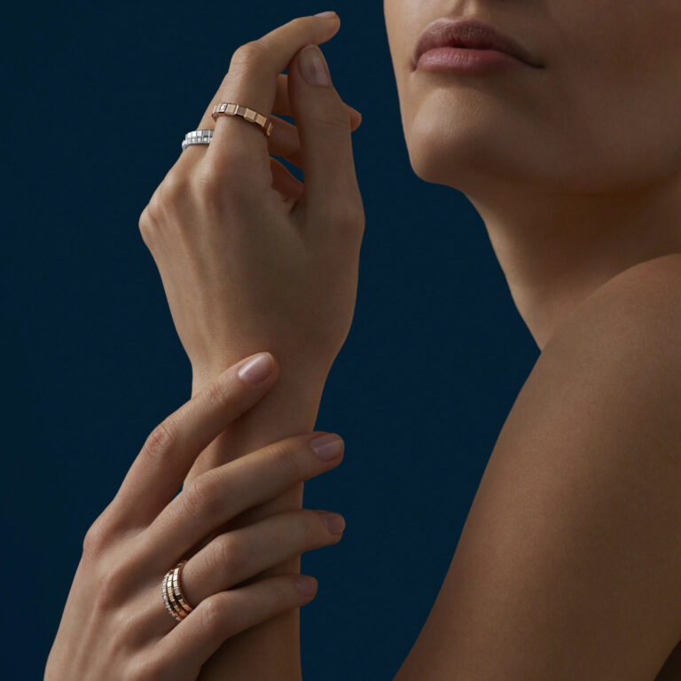 ショパール〉アイスキューブ ハーフエタニティリング | 宝飾時計専門店