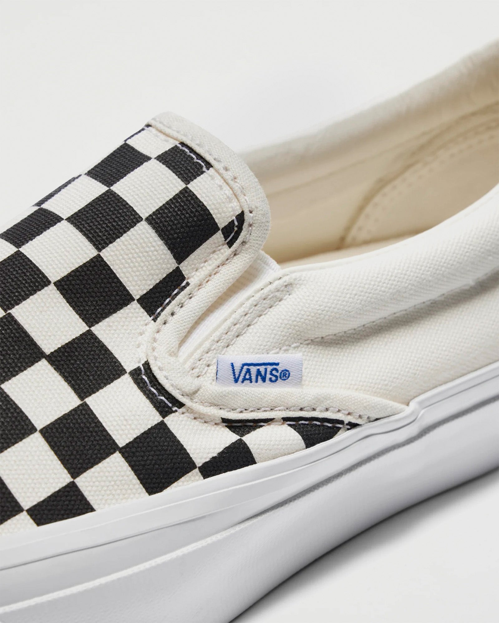 Vans Premium – Slip-On Reissue 98 LX Checkerboard Black/Off White