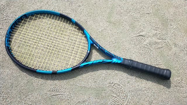 バボラ ピュアドライブ】100 2021と98 2023の違いを徹底比較 選び方も