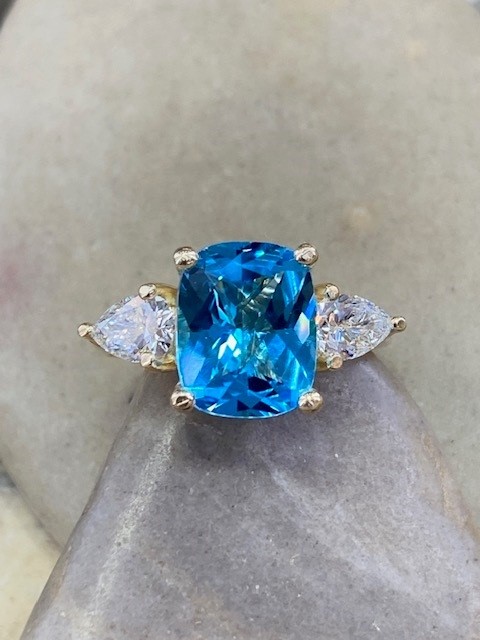 500-12178 BLUE TOPAZ & DIAMOND - Thompson's Jewellers