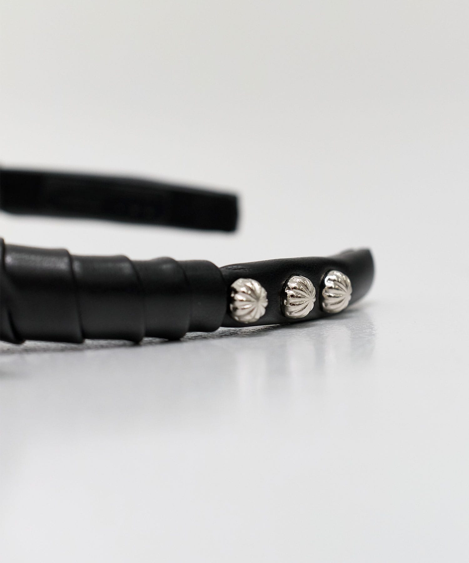Leather wrapped headband TOGA TOGAPULLA トーガ トーガプルラ