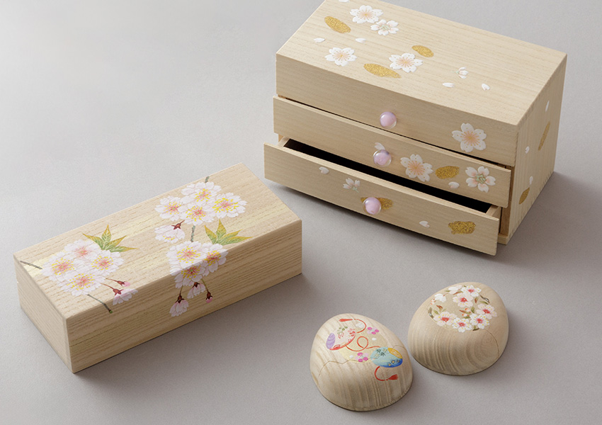 美しく色づく桐箱 – 箱藤商店（京都） || THE COVER NIPPON