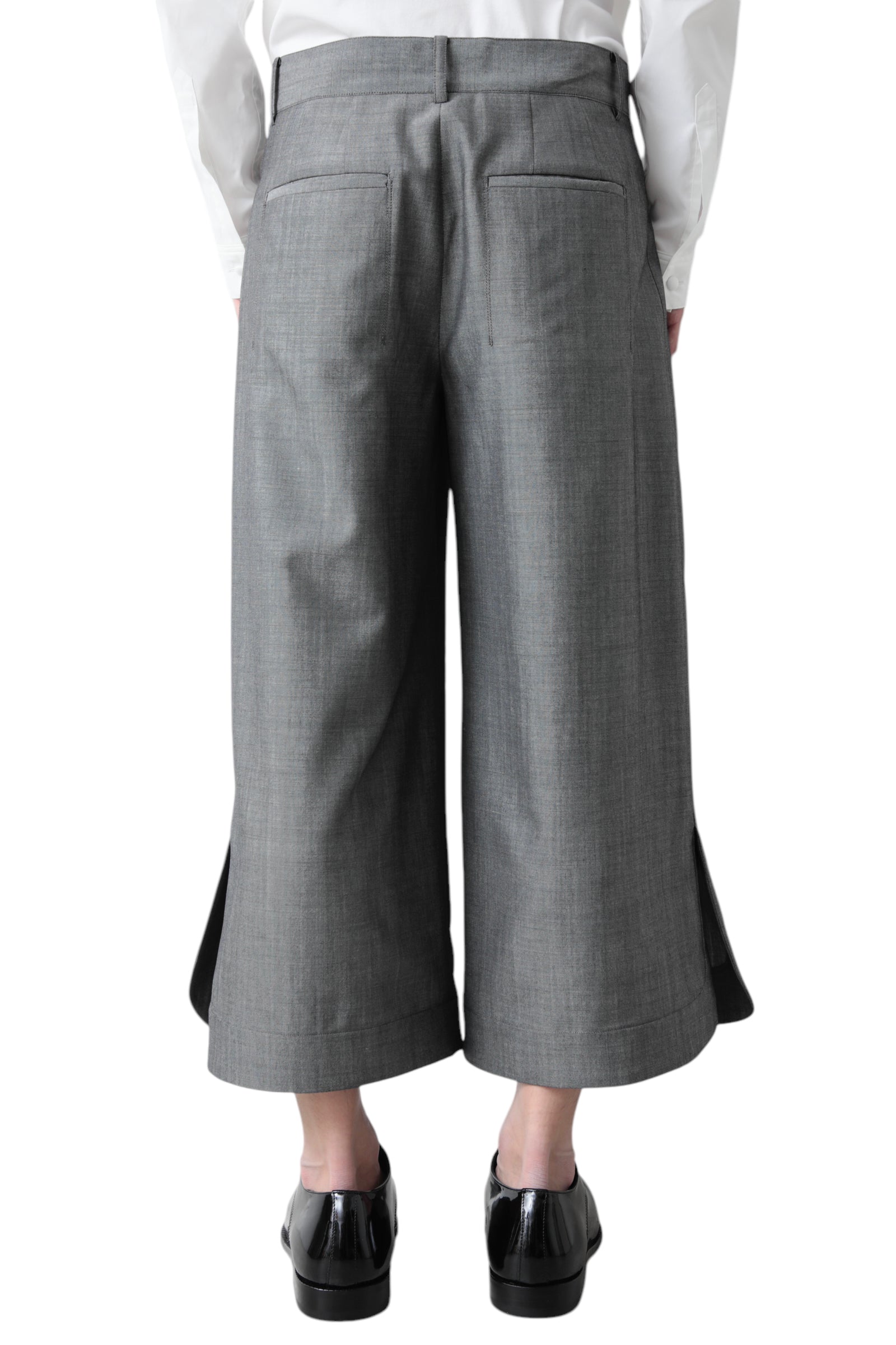 ORIMI CROPPED BIG SLACKS – THE ELEPHANT