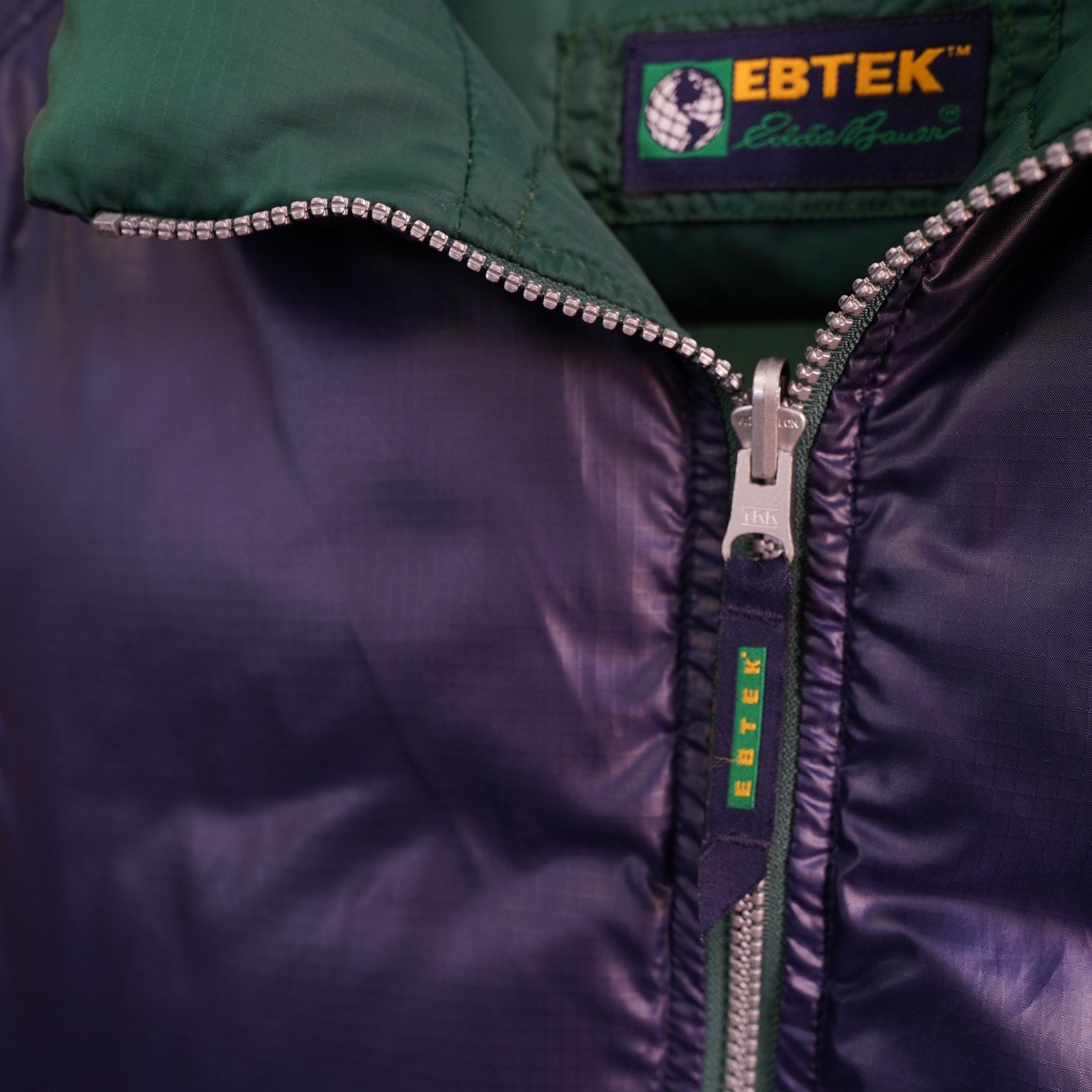 S/M) Vintage Eddie Bauer Ebtek Reversible 90s Down Puffer Vest