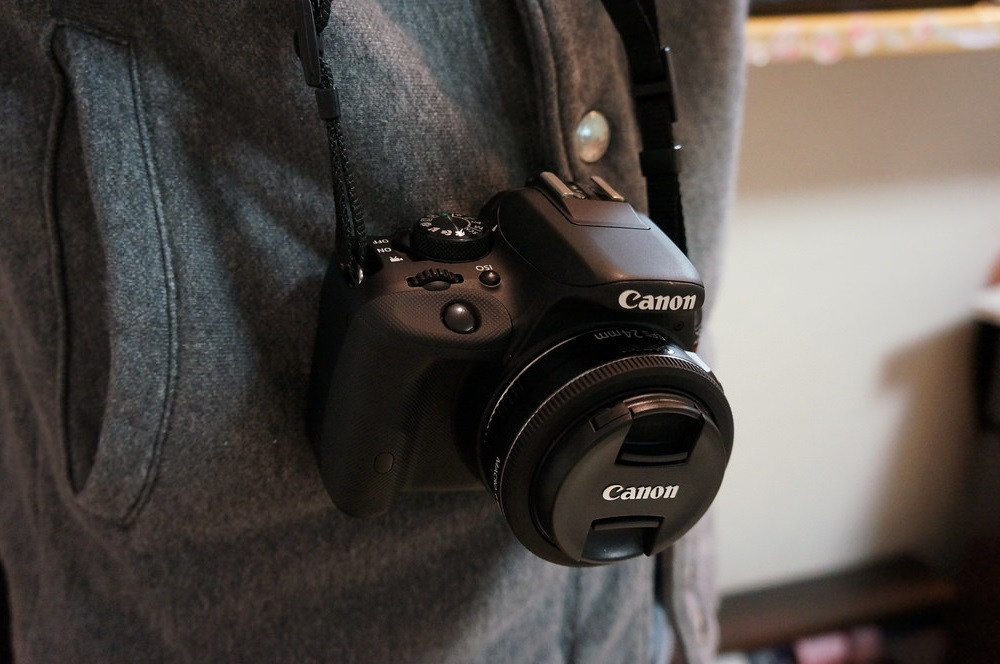 ついに到着！】キヤノンのパンケーキレンズ「EF-S24mm F2.8 STM」とEOS