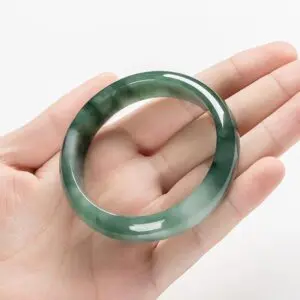 本物のミャンマー産シアン天然翡翠バングル