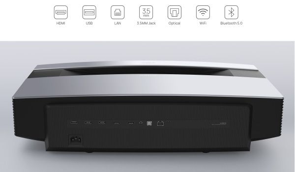 XGIMI AURA】 壁面からわずかな距離を離すだけで大画面投影ができる4K