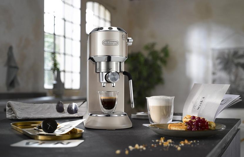 DeLonghi エスプレッソマシン ES020J-WH デロンギ、Kmixシリーズの