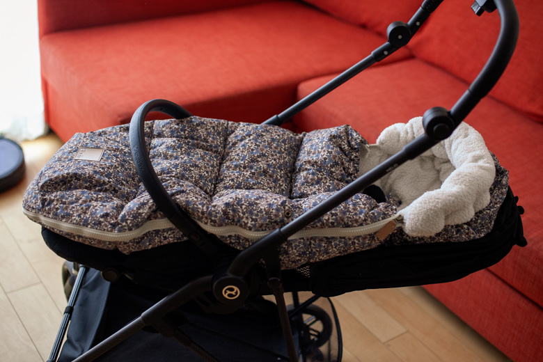 メリオにエロ可愛い（エロディ）フットマフ着せてみた