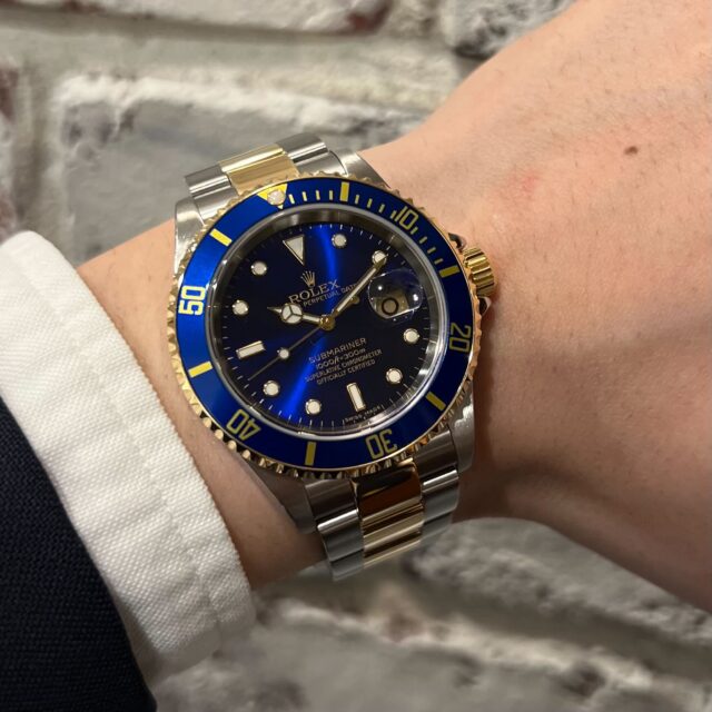 美しいサンレイ仕上げ青サブ！Ref.16613 | ロレックス専門店 クォーク
