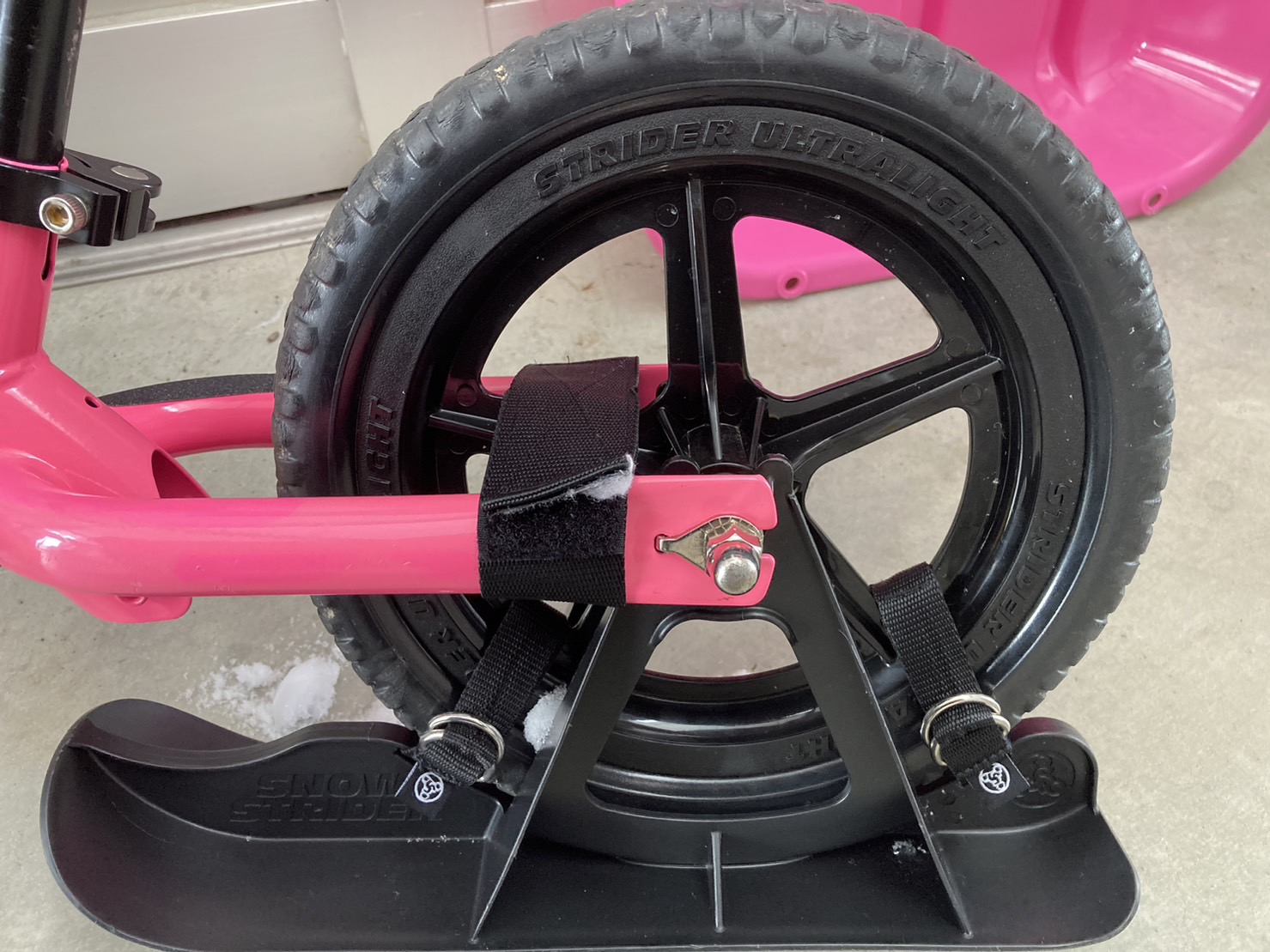 レビュー】ストライダーにスキーアタッチメントをつけて遊んでみたら