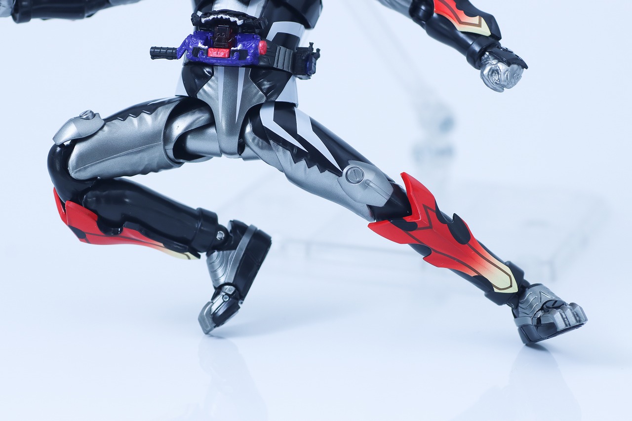 S.H.フィギュアーツ 仮面ライダービターガヴ スパーキングミフォーム