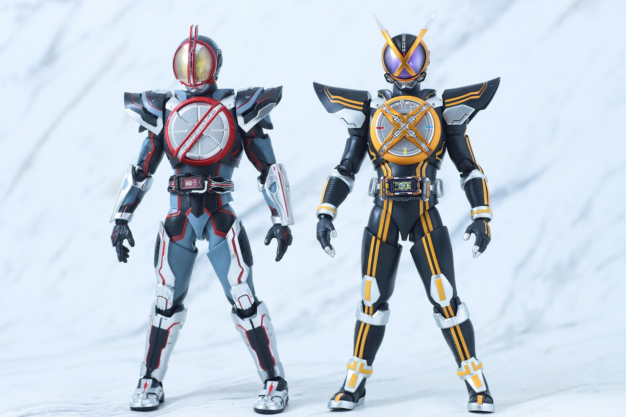 S.H.フィギュアーツ 真骨彫製法 仮面ライダーネクストカイザ レビュー