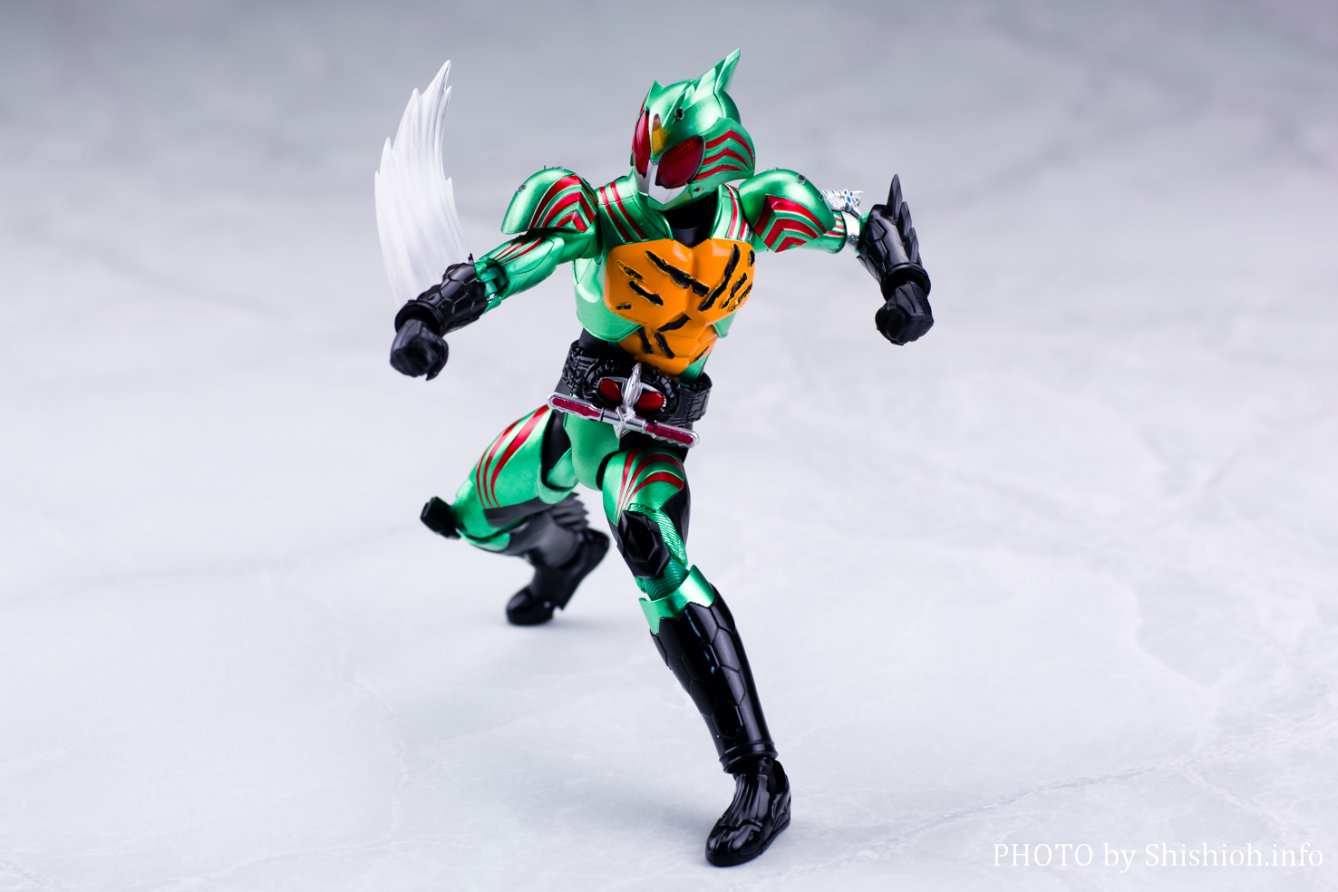 レビュー】S.H.Figuarts 仮面ライダーアマゾンオメガ
