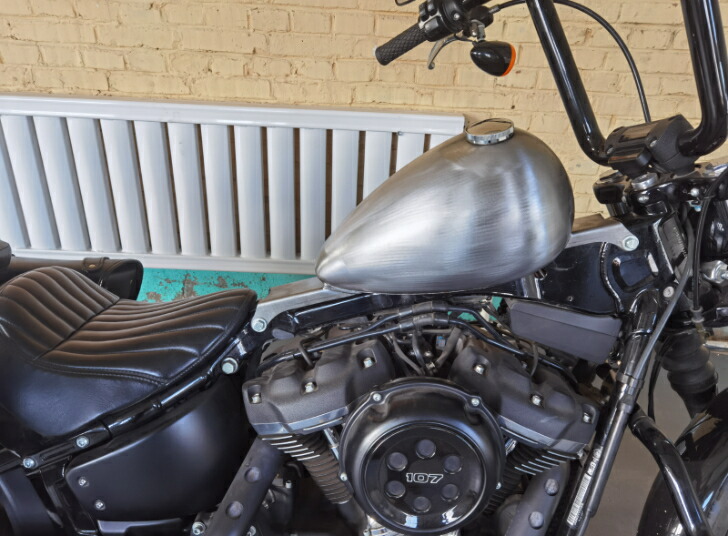 楽天市場】T-147 ソフテイル 2018～2023年用 ピーナッツタンク