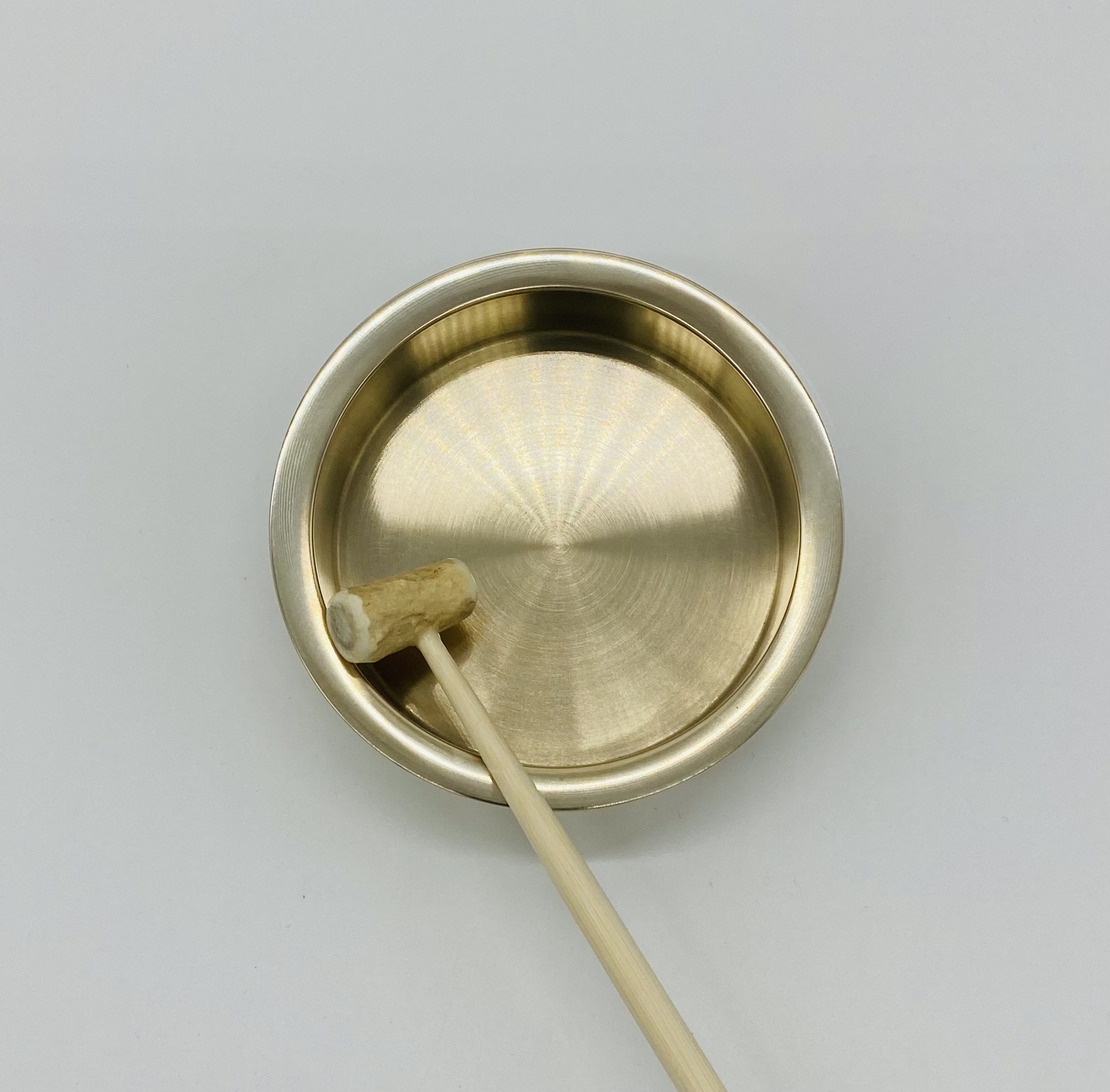 楽天市場】当り鉦（5号）房付鏡面サイズ:11cm 直径:13.5cm材質:真鍮製