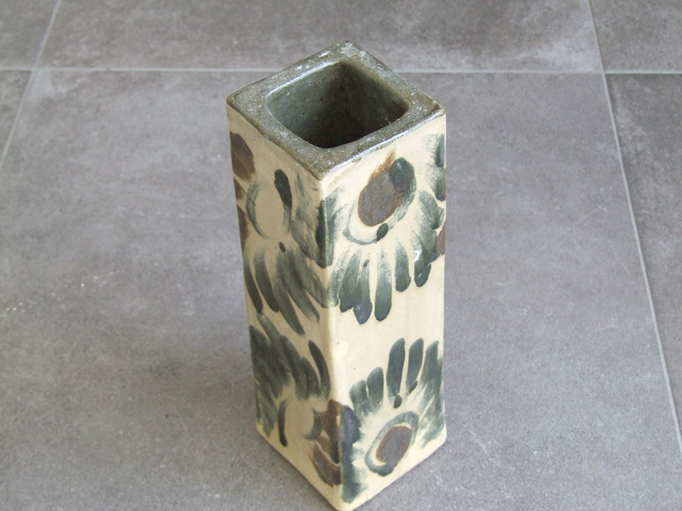 楽天市場】やちむん 民藝 照屋窯 照屋佳信 長角瓶1 : おまめ