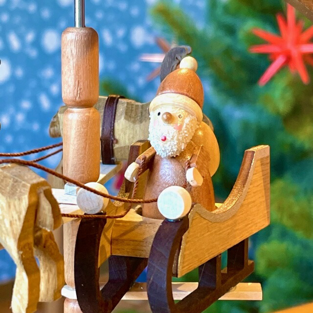 楽天市場】ノイヴァー工房 キャンドルピラミッド「夜空のサンタ