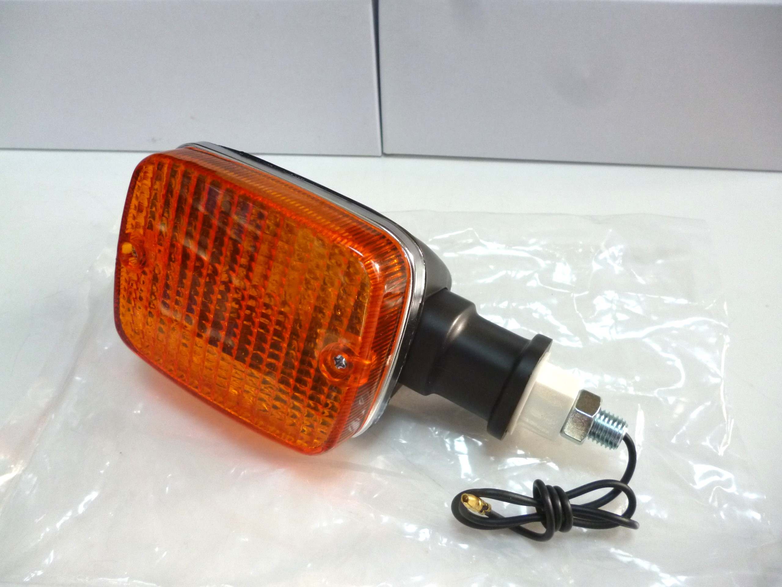 楽天市場】☆SUZUKI 純正type ウィンカー！【1個】＊GSX1100S 刀