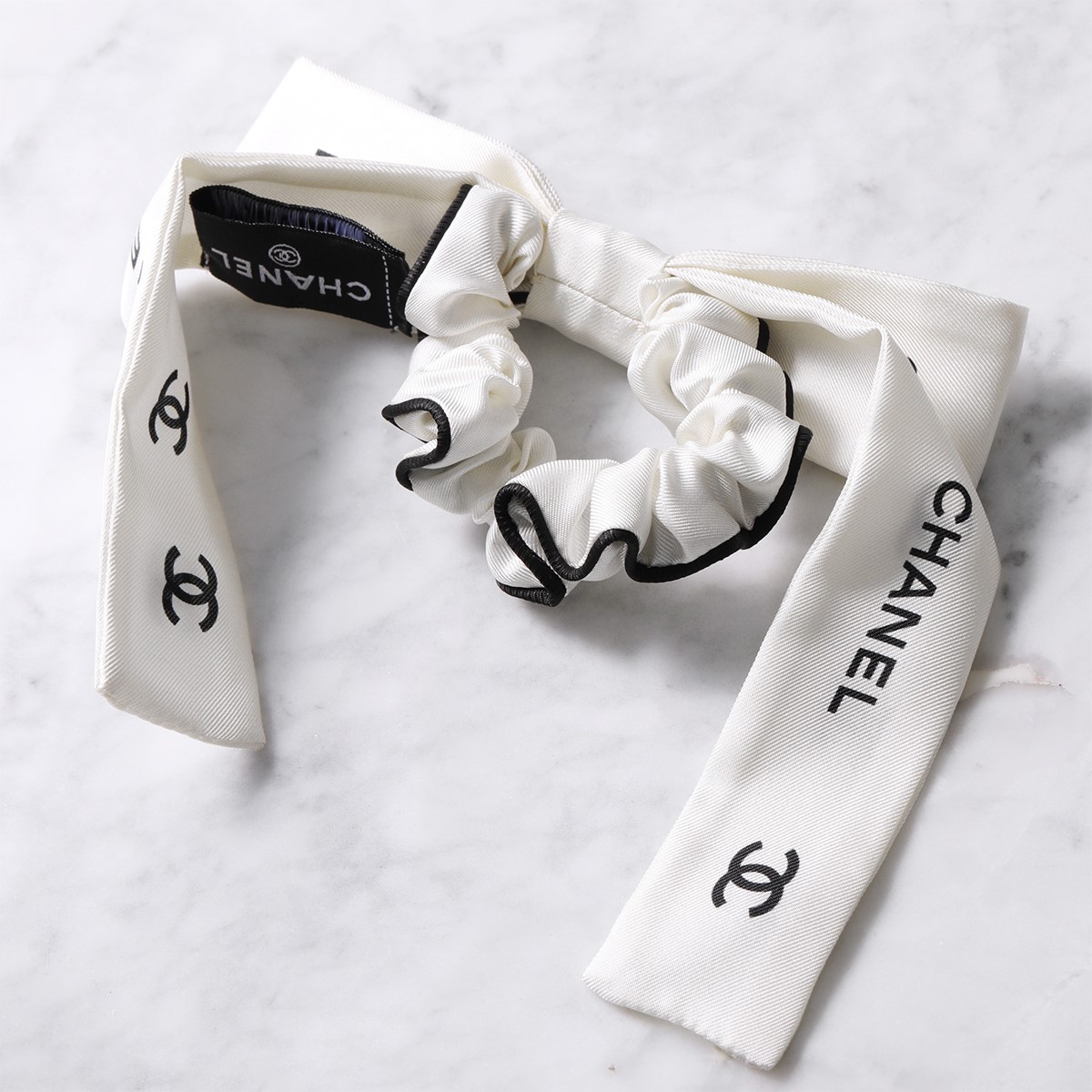 楽天市場】CHANEL シャネル シュシュ AA8926 B10403 レディース シルク