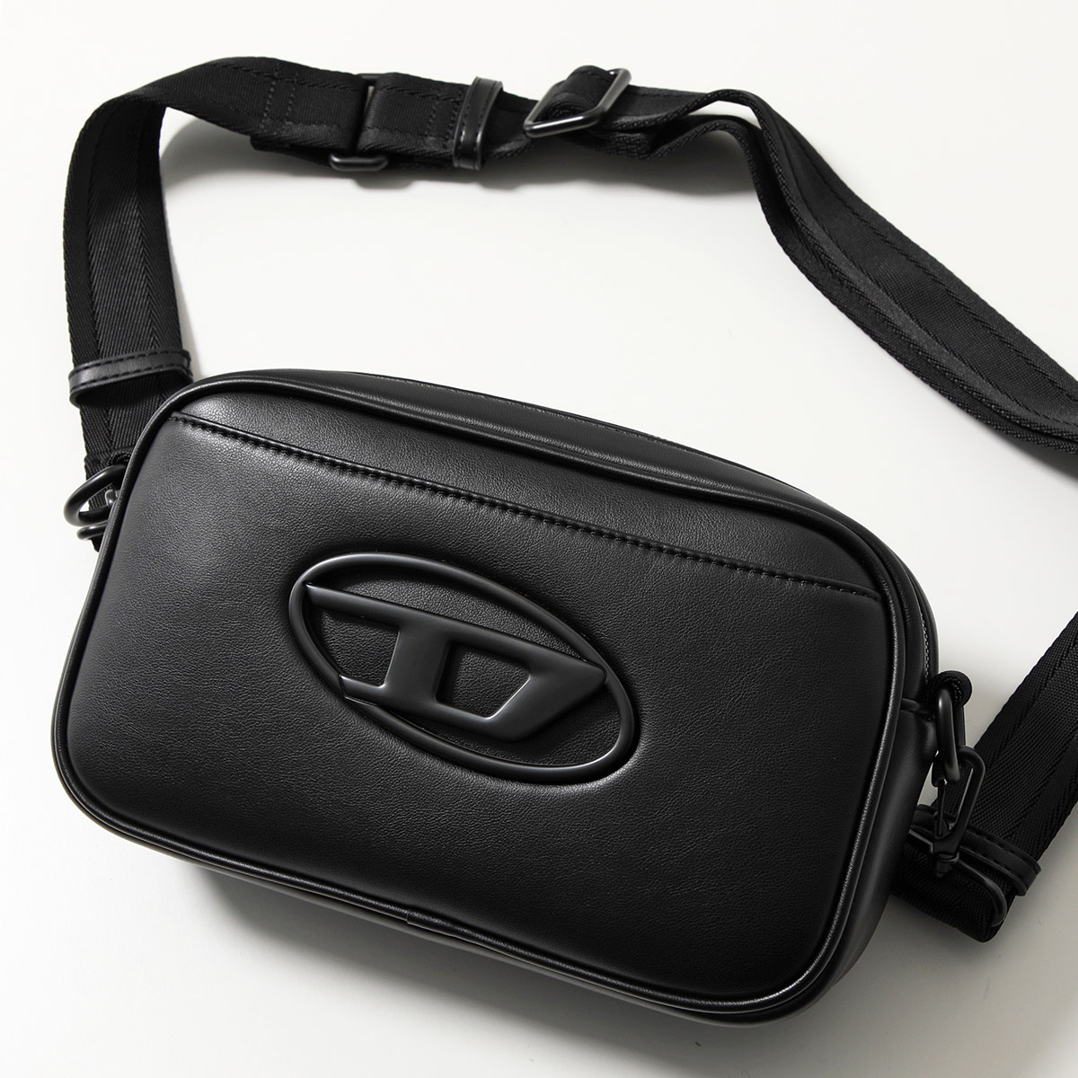 楽天市場】DIESEL ディーゼル ショルダーバッグ HOLI-D CAMERA BAG