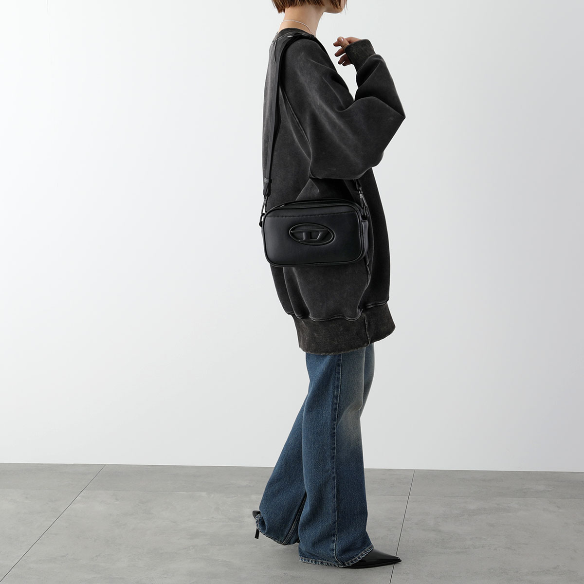 楽天市場】DIESEL ディーゼル ショルダーバッグ HOLI-D CAMERA BAG