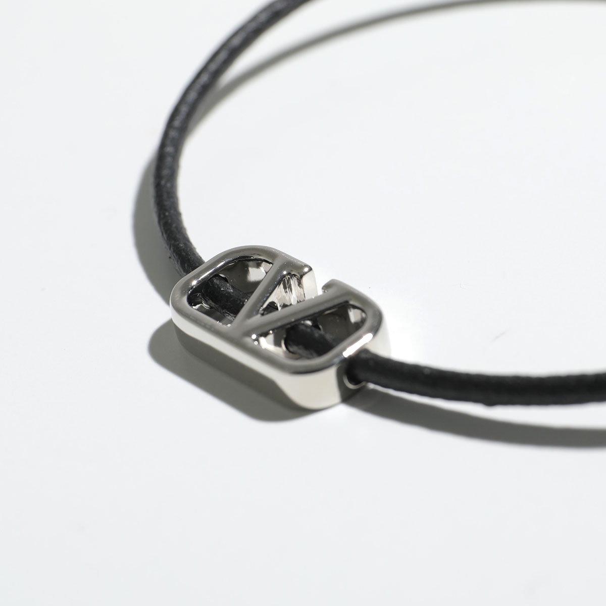 楽天市場】VALENTINO ヴァレンティノ ブレスレット 5Y2J0R89QPE メンズ