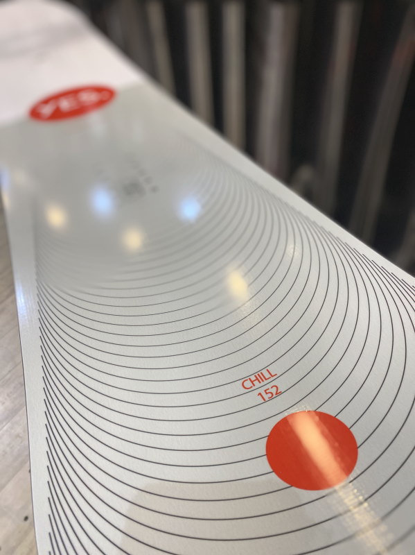 楽天市場】50％OFF 【即納】 メンズ スノーボード 板 型落ち YES CHILL