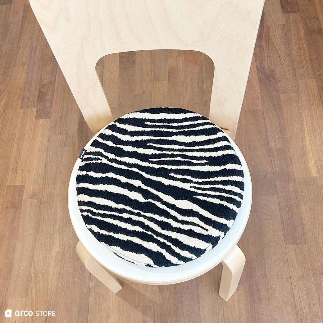 楽天市場】Artek (アルテック) シートドッツ ZEBRA シートクッション
