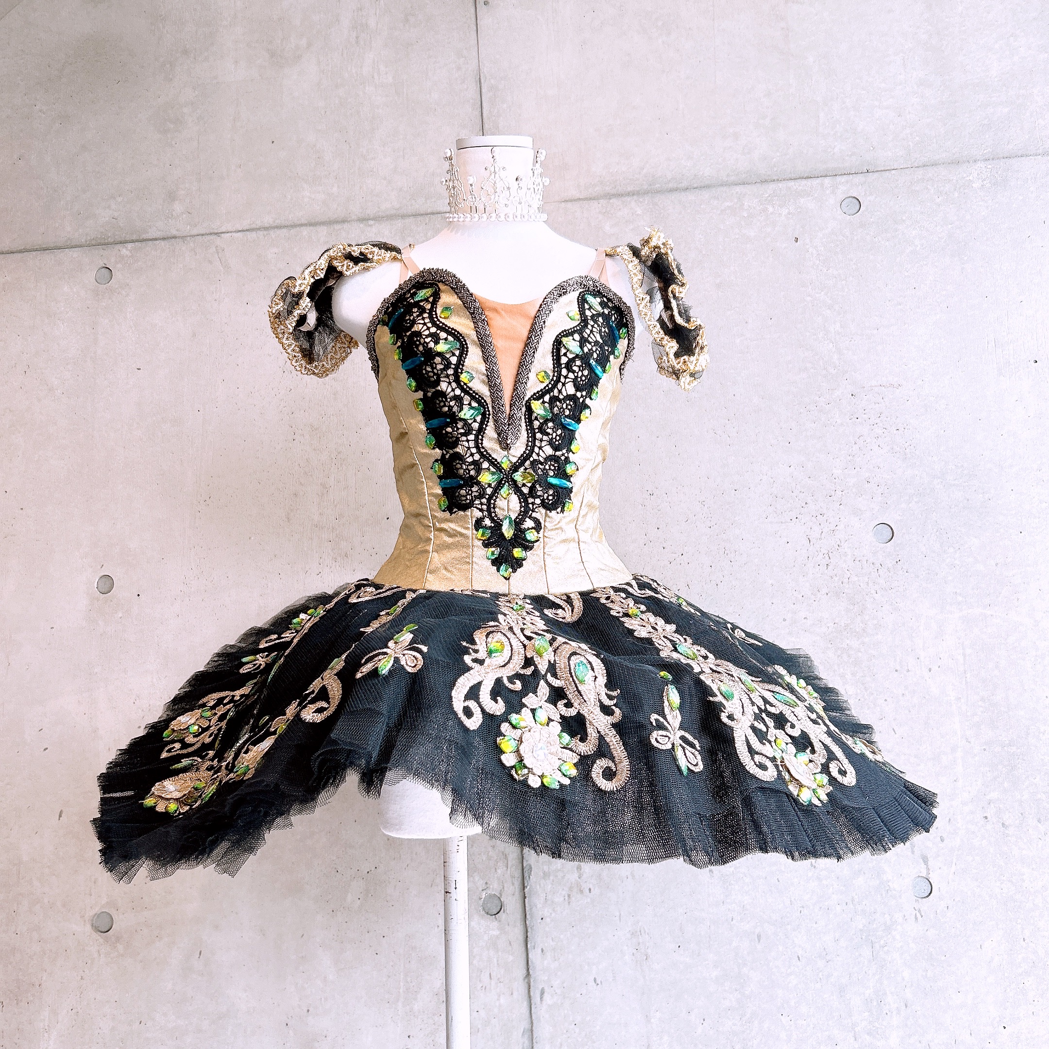 楽天市場】【送料無料】バレエ 衣装 チュチュ 黒 ブラック 種類 大人