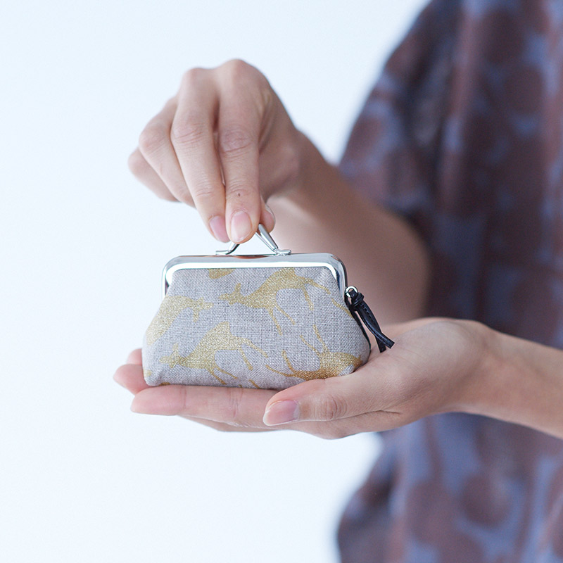 楽天市場】あゆみ鹿 ミニがま口 麻 リネン レザー 日本製 奈良 BAN