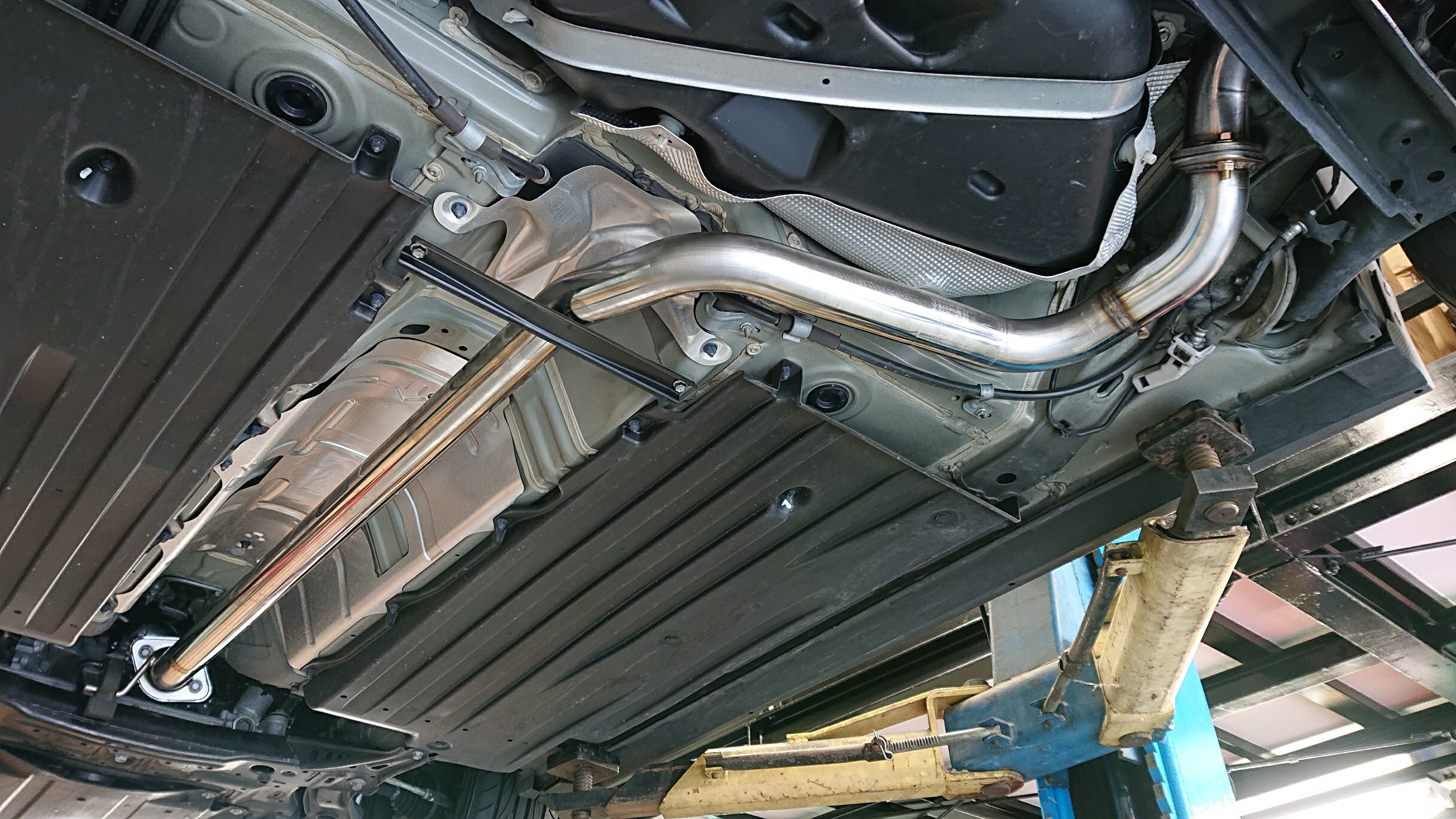 楽天市場】ZC33S スイフトスポーツ 中間パイプ ストレート : BE FREE