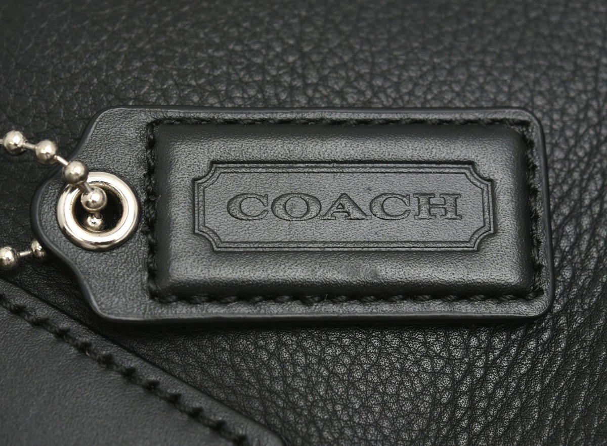 楽天市場】【バッグ】COACH コーチ ブリーカー レガシー リバーシブル