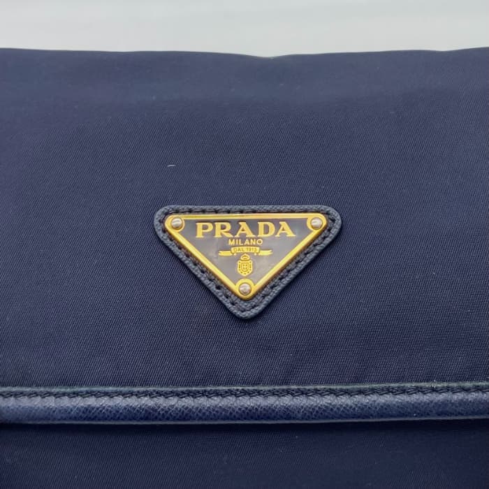 楽天市場】【中古】良品 PRADA プラダ 三角ロゴ プレート ナイロン