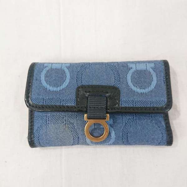 楽天市場】フェラガモ キーケース ブルーの通販