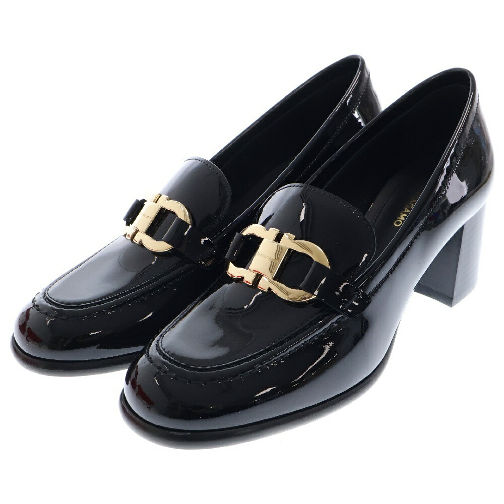 美品✨フェラガモ ヴァラリボン クロコ型押し パンプス 黒 シルバー