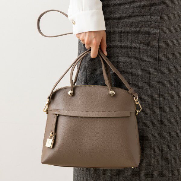 楽天市場】フルラ バッグ ハンドバッグ ショルダーバッグ パイパー M