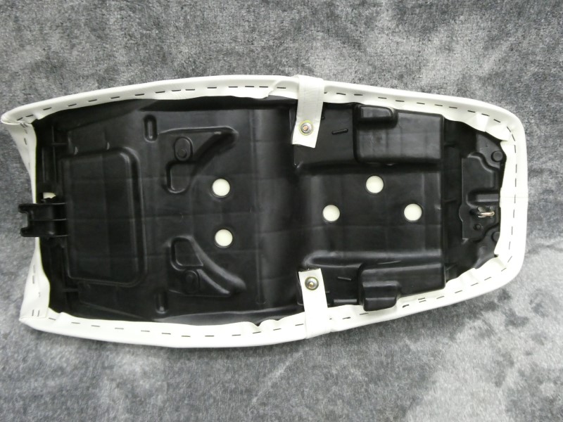 楽天市場】NC39 NC42 CBX仕様 ホワイト カスタムシート