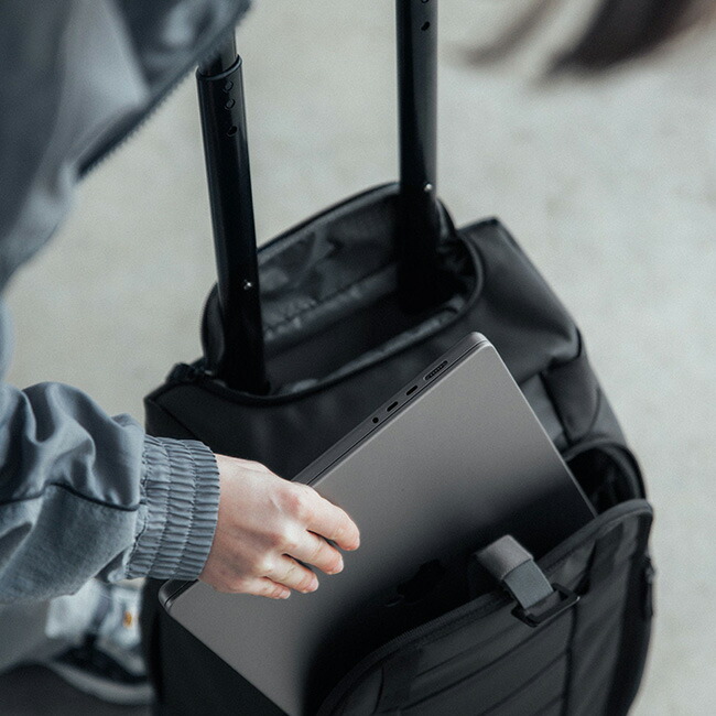 楽天市場】ディービー ハガーローラーバッグ 40L Db Hugger Roller Bag
