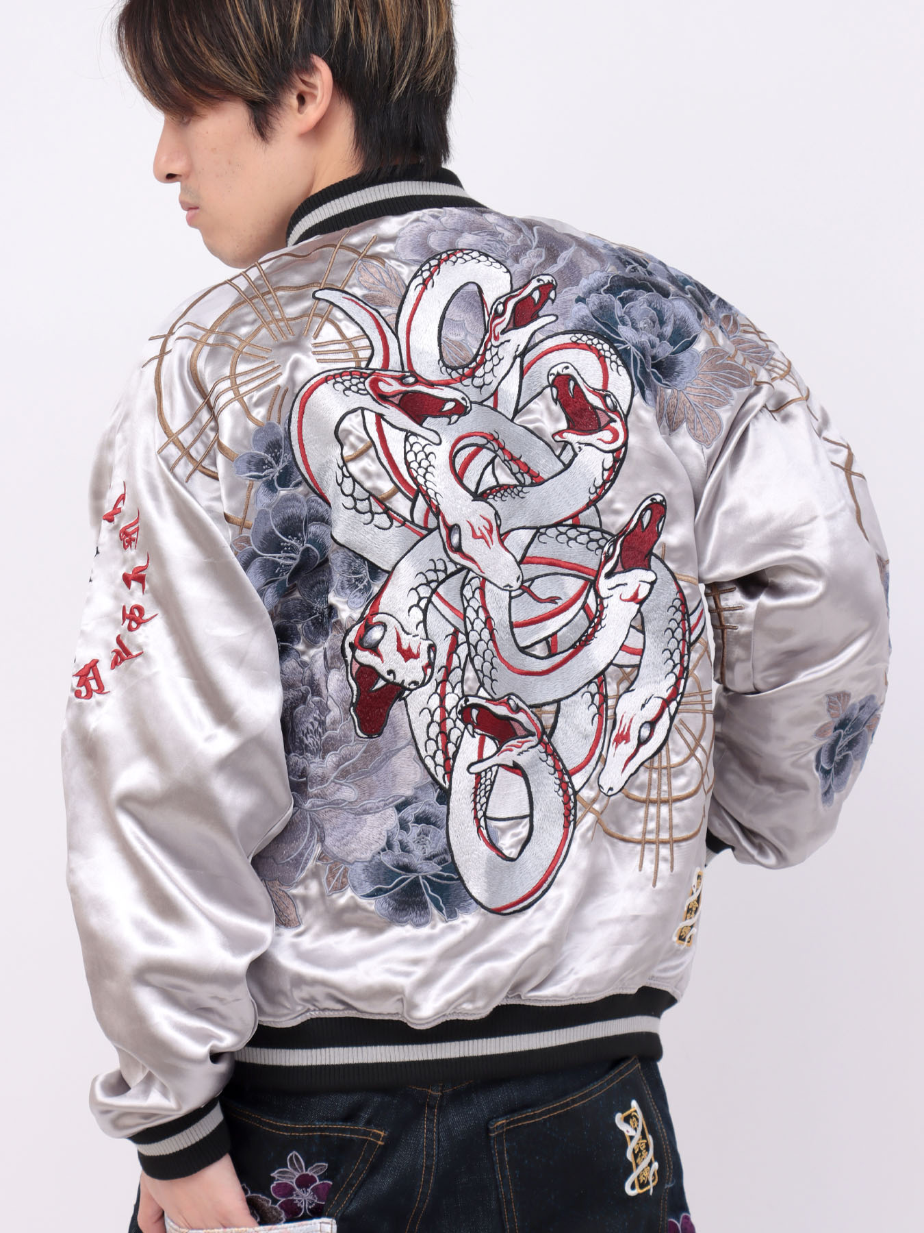 楽天市場】＜送料無料＞【絡繰魂・粋】ヤマタノオロチ 総刺繍