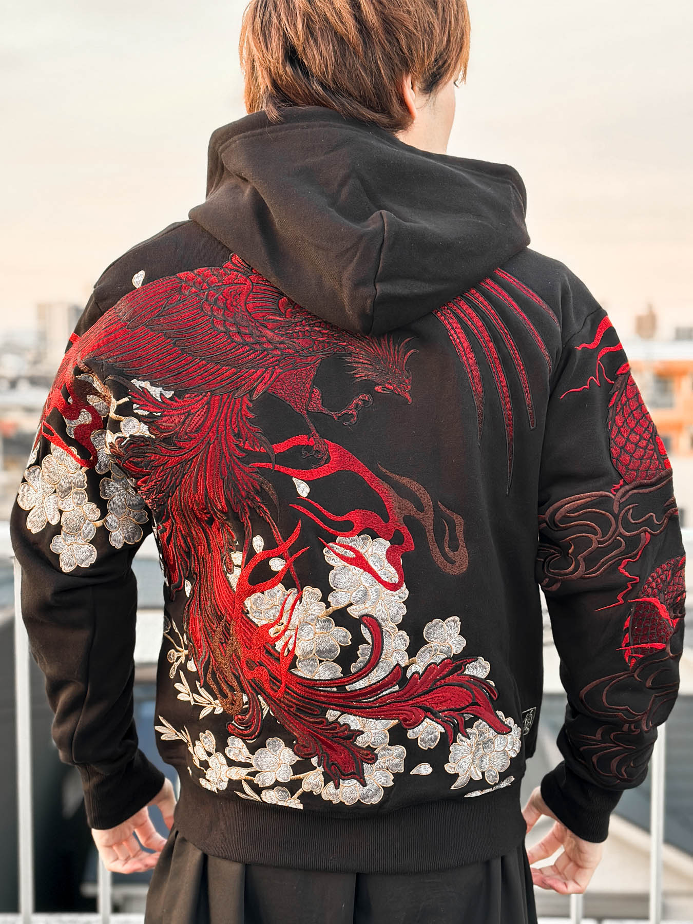 楽天市場】＜送料無料＞【絡繰魂・頂】“双龍×鳳凰ノ頂”総刺繍ZIP