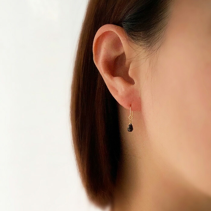 楽天市場】8月誕生石 ブラックスピネル ピアス イヤリング ドロップ