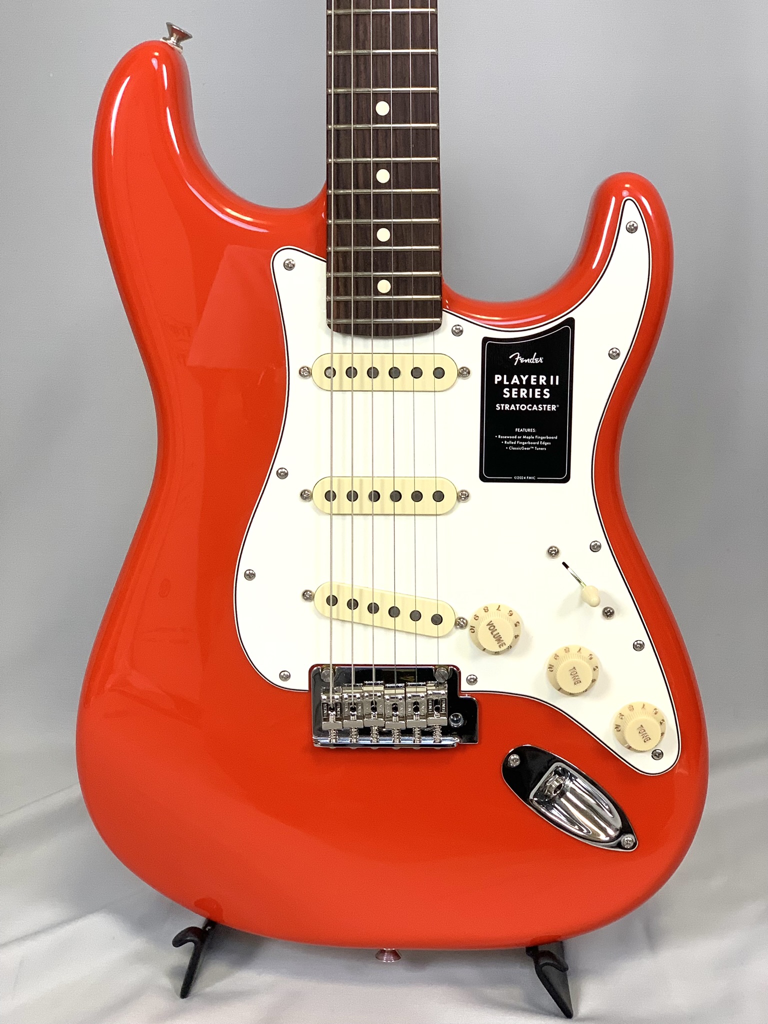 楽天市場】Fender Player II Stratocaster® Coral Red Rosewood